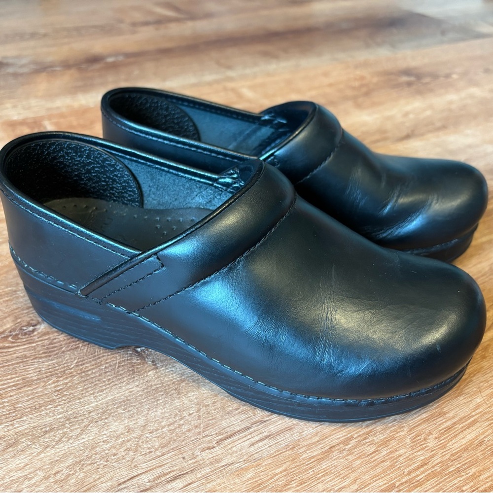 Dansko Black Leather Clogs Size 37